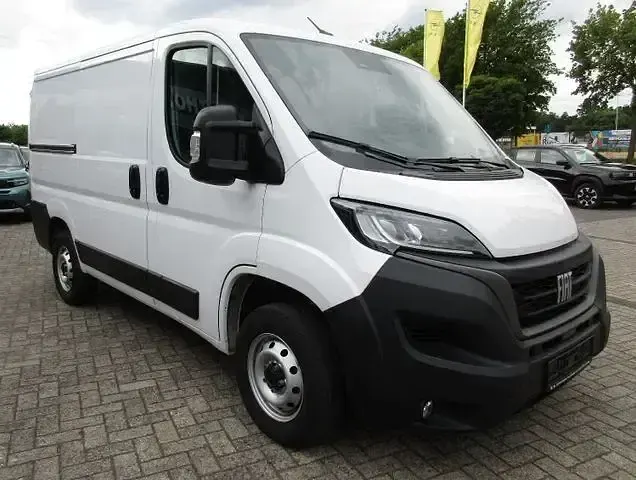 Gebraucht Fiat Ducato 140 PS (102 kW) 2022 Weiss Van