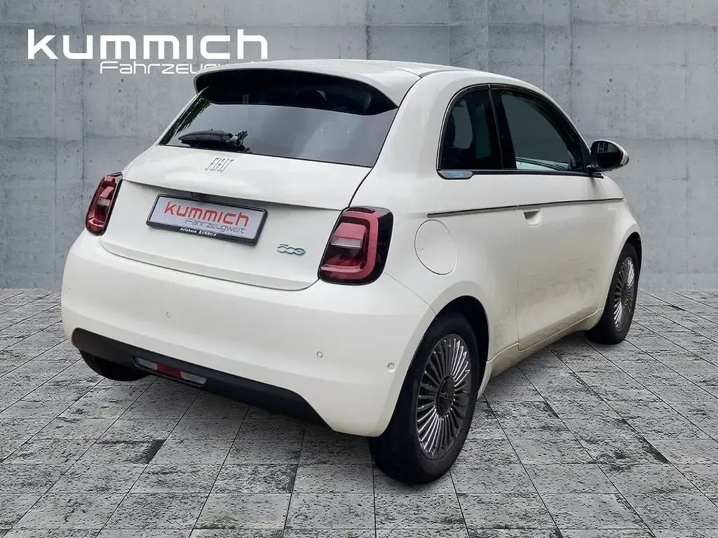 Gebraucht Fiat 500e 86 kW (118 PS) 2023 Weiß Limousine
