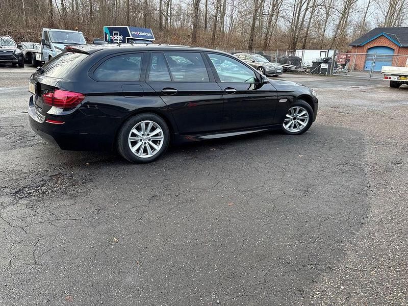 Gebraucht BMW 525 Performance 218 PS (160 kW) 2014 Schwarz Kombi
