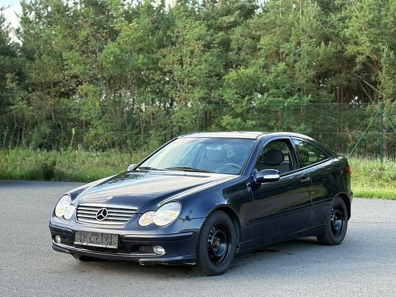 Gebraucht Mercedes C220 143 PS (105 kW) 2002 Blau Coupé