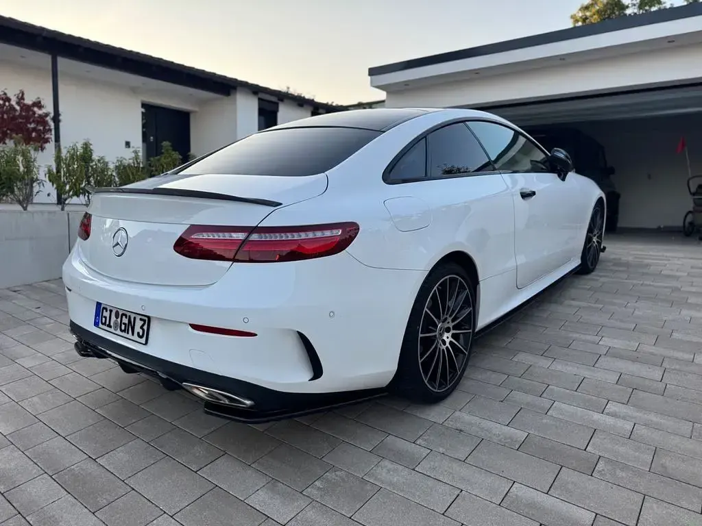 Gebraucht Mercedes E200 AMG 184 PS (135 kW) 2018 Weiß
