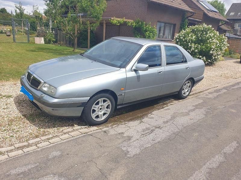 Grau Gebraucht 1996 Lancia Kappa Limousine | 2.800 € - Bild 1/4