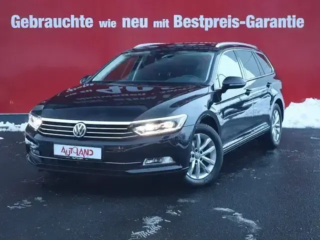 Gebraucht VW Passat Comfortline 150 PS (110 kW) 2018 Deep black perleffekt Kombi