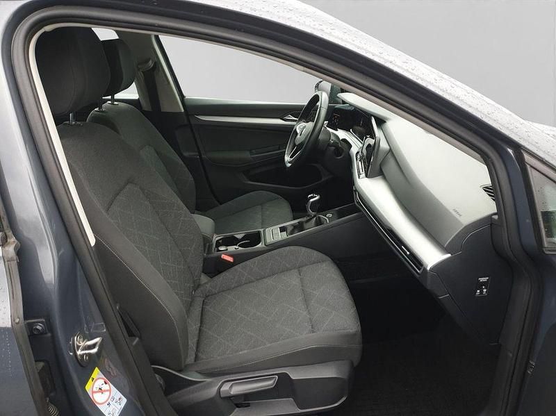 Gebraucht VW Golf VII Life 150 PS (110 kW) 2020 Grau Limousine