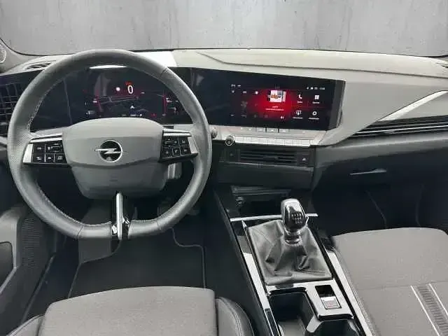 Gebraucht Opel Astra 131 PS (96 kW) 2024 Weiß Kleinwagen