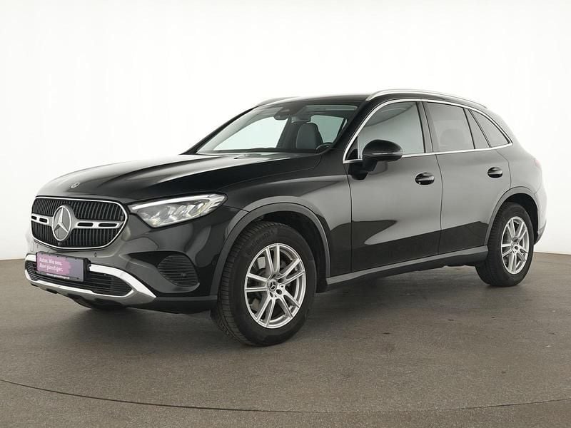 Schwarz Gebraucht 2024 Mercedes GLC200 Avantgarde SUV | 44.097 € (Superpreis) - Bild 1/4