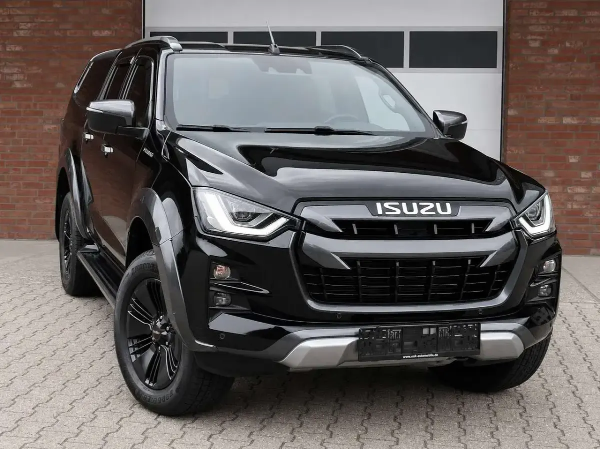 Gebraucht Isuzu D-Max 163 PS (119 kW) 2021 Schwarz Pickup