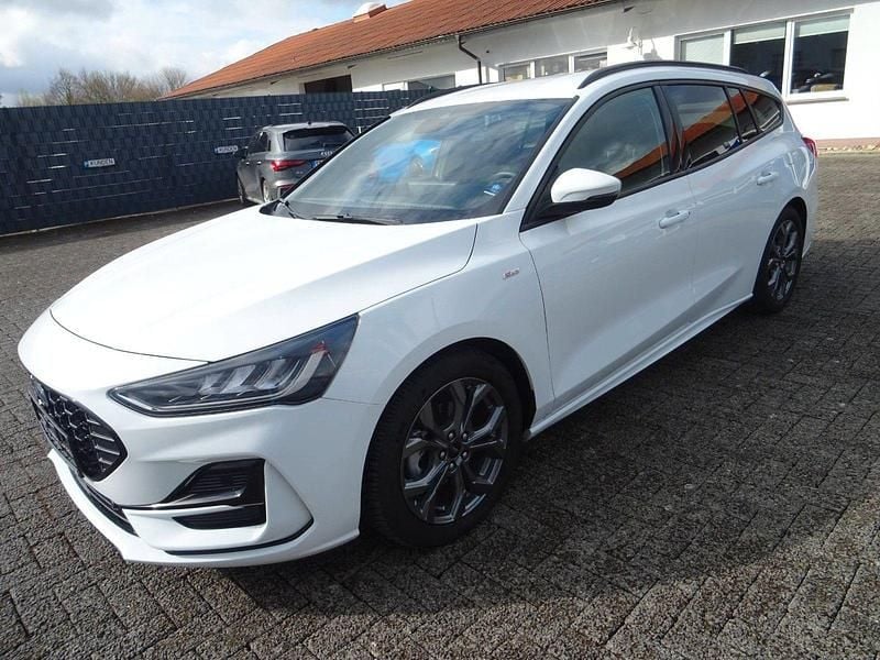Gebraucht Ford Focus ST-Line 155 PS (114 kW) 2024 Weiß Kombi