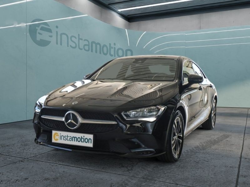 Schwarz Gebraucht 2023 Mercedes CLA180 Limousine | 31.495 € (Teuer) - Bild 1/4