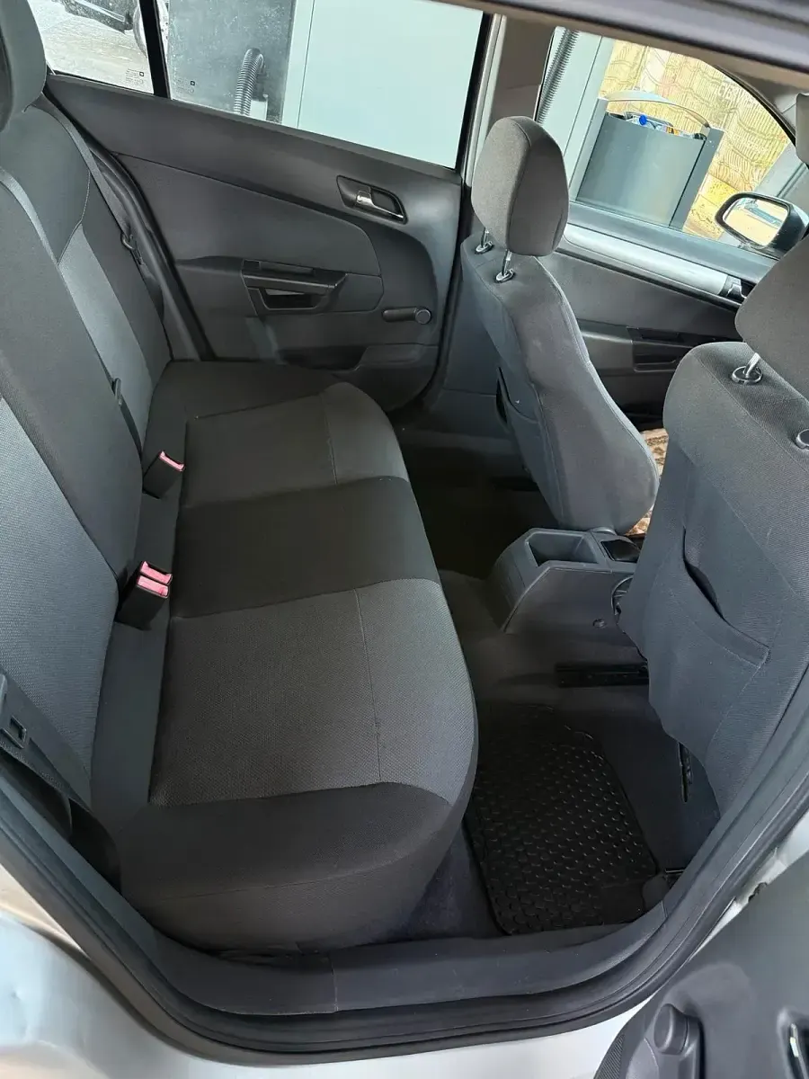 Gebraucht Opel Astra 105 PS (77 kW) 2005 Grau Kleinwagen