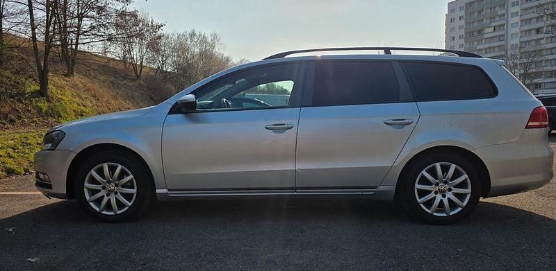 Second-hand VW Passat 140 CP (102 kW) 2014 Negru Break