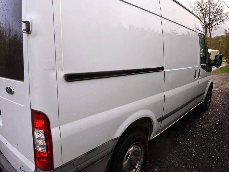 Gebraucht Ford Transit 125 PS (91 kW) 2013 Weiß Limousine