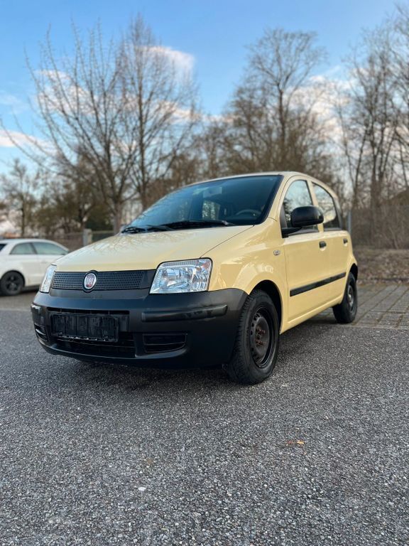 Gelb Gebraucht 2012 Fiat Panda Active Kleinwagen | 1.999 € (Superpreis) - Bild 1/4