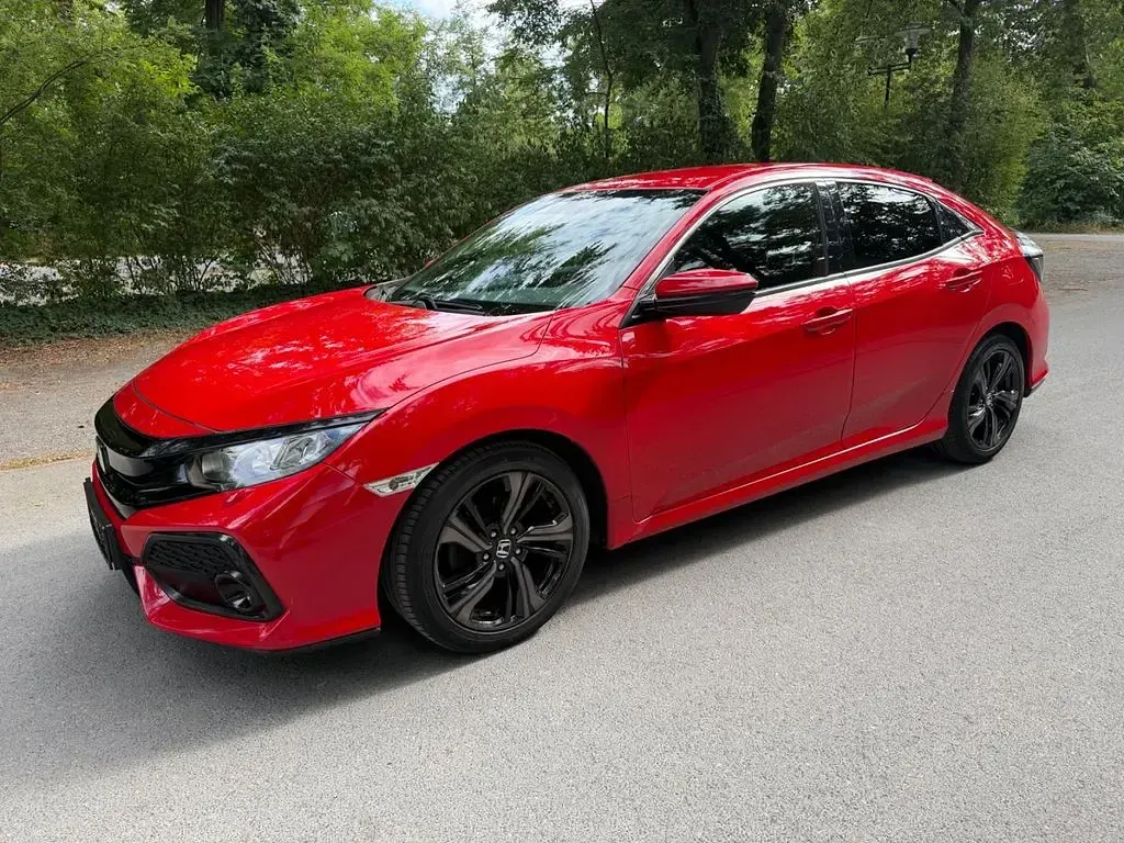 Gebraucht Honda Civic Elegance 129 PS (94 kW) 2017 Rot Limousine