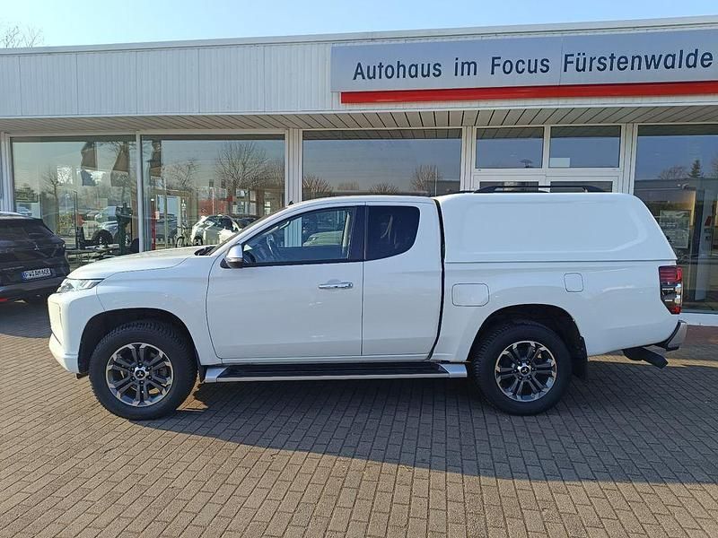 Gebraucht Mitsubishi L200 Plus 150 PS (110 kW) 2022 Weiß Abholung