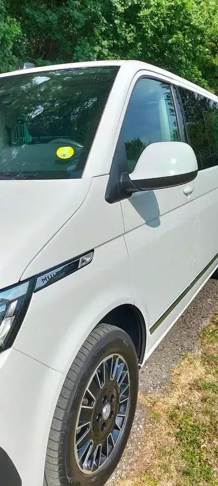 Gebraucht VW Multivan Generation Six 204 PS (150 kW) 2021 Weiß Van / Kleinbus