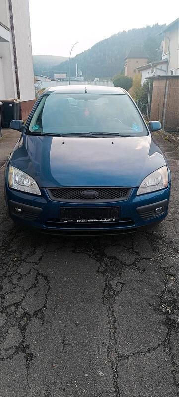 Gebraucht Ford Focus 101 PS (74 kW) 2008 Blau Limousine