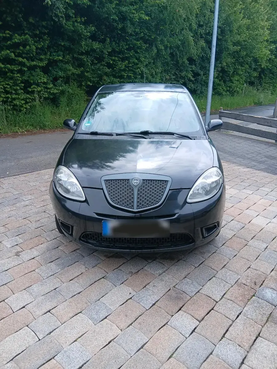 Gebraucht Lancia Ypsilon 60 PS (44 kW) 2009 Schwarz Kleinwagen