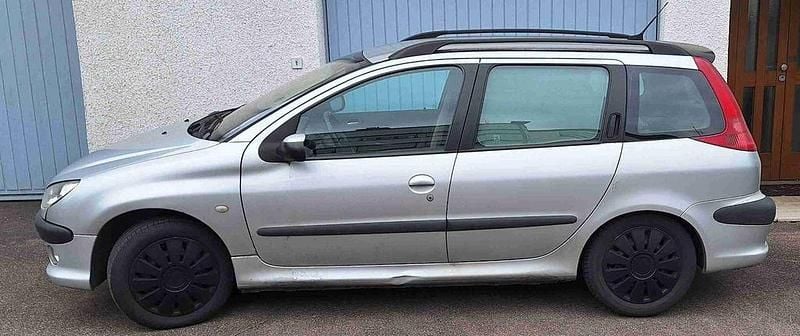 Silber Gebraucht 2003 Peugeot 206 Kombi | 599 € (Guter Preis) - Bild 1/3