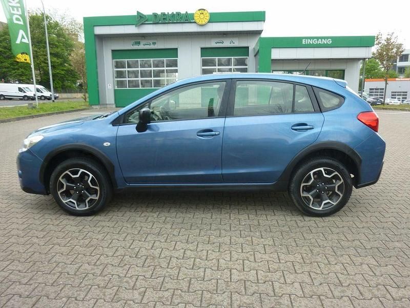 Käytetty Subaru XV Active 147 HP (108 kW) 2015 Sininen Katumaasturi
