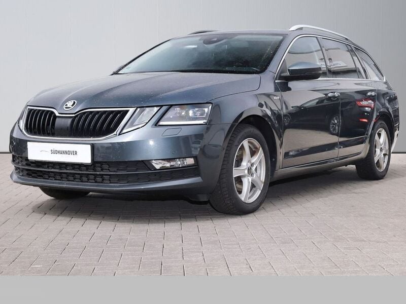 Grau Gebraucht 2020 Skoda Octavia Soleil Kombi | 21.280 € (Guter Preis) - Bild 1/4