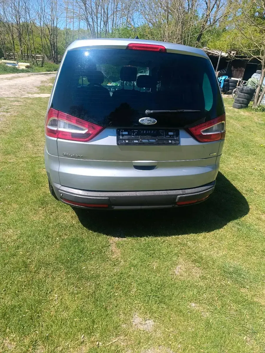 Używany Ford Galaxy 103 KM (75 kW) 2007 Szary Minivan