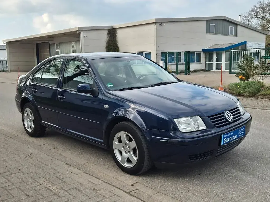 Gebraucht VW Bora 101 PS (74 kW) 2000 Blau Limousine
