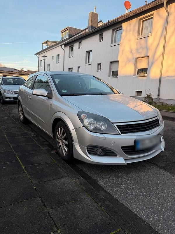 Gebraucht Opel Astra GTC 116 PS (85 kW) 2005 Silber Coupé