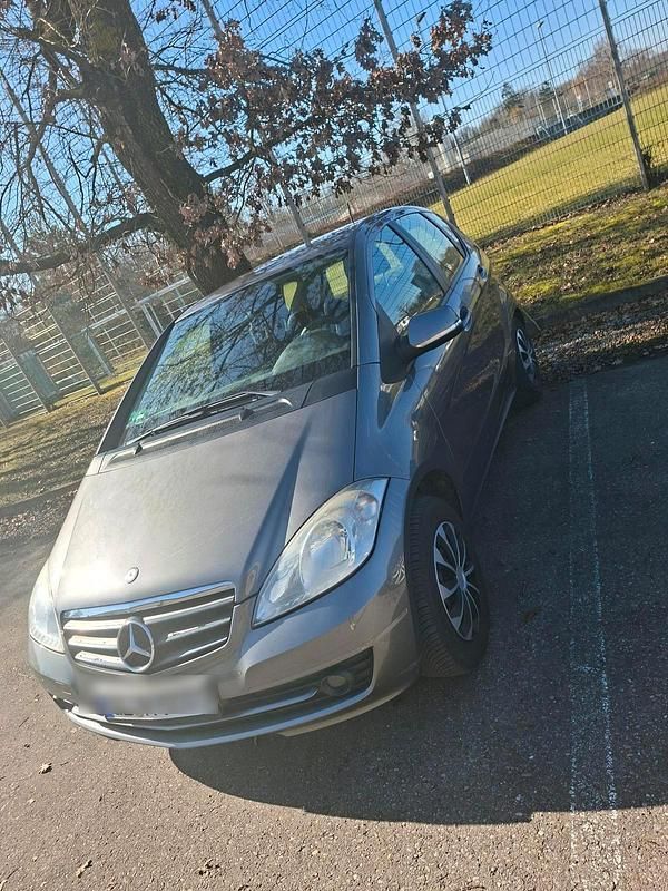 Gebraucht Mercedes A150 95 PS (69 kW) 2008 Silber Kleinwagen