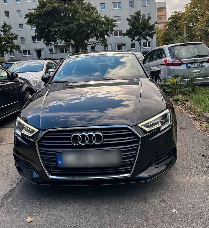 Schwarz Gebraucht 2018 Audi A3 Basis Limousine | 12.999 € (Superpreis) - Bild 1/4