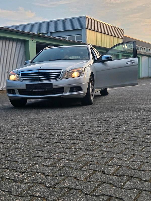 Silber Gebraucht 2009 Mercedes C200 Kombi | 3.500 € (Guter Preis) - Bild 1/4