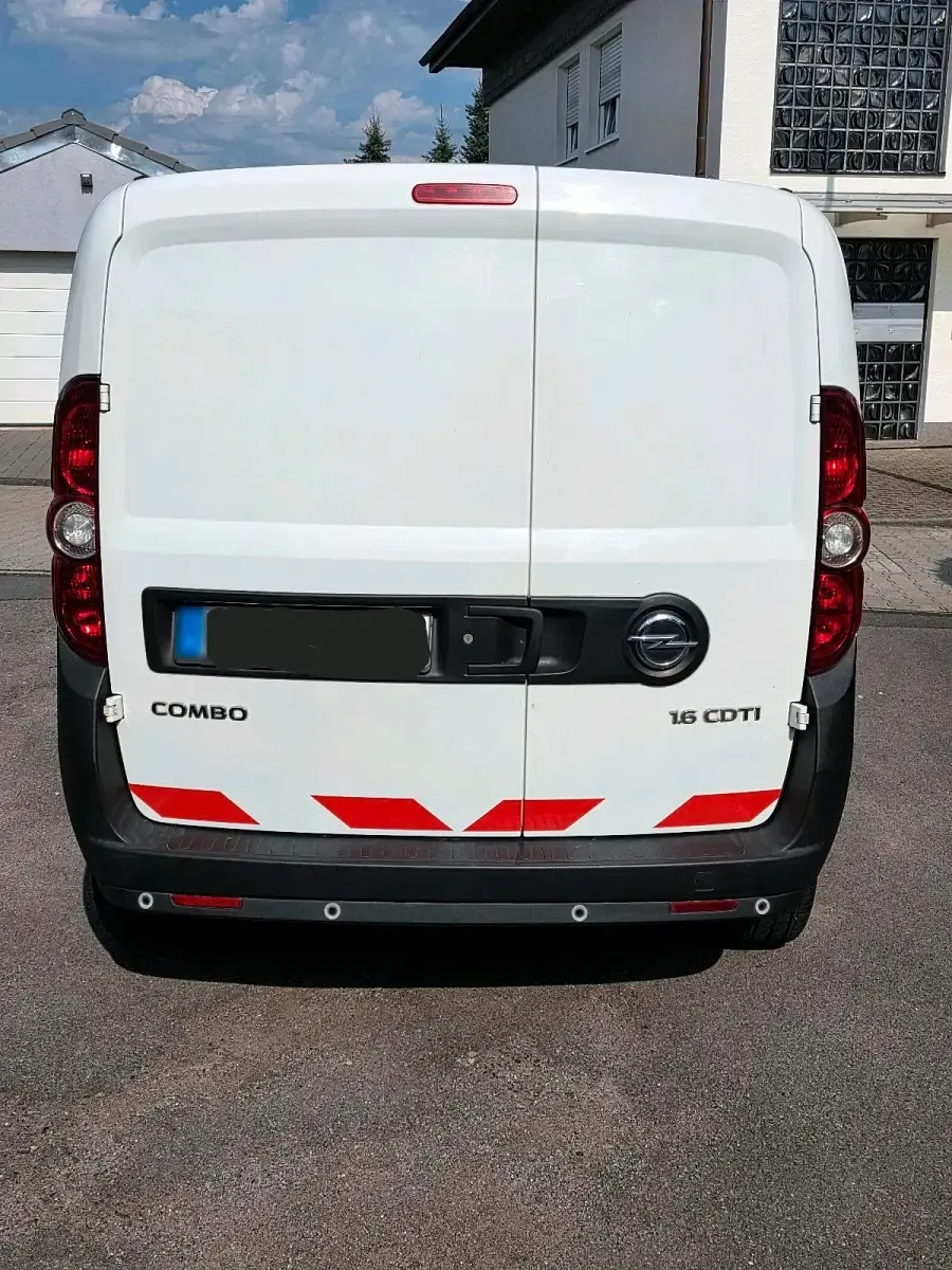 Gebraucht Opel Combo Edition 105 PS (77 kW) 2017 Weiß Van / Kleinbus