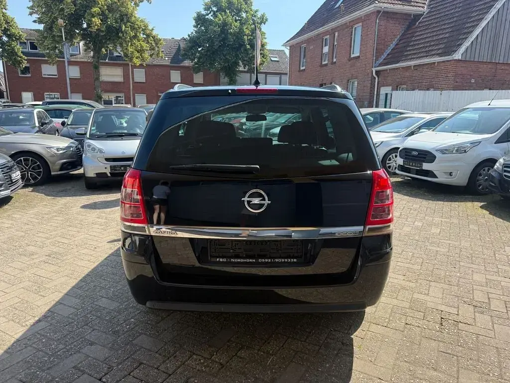 Gebraucht Opel Zafira Family 110 PS (80 kW) 2014 Schwarz Van / Kleinbus