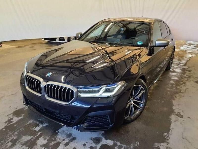 Gebraucht BMW M550 Performance 530 PS (389 kW) 2022 Carbonschwarz met. Limousine