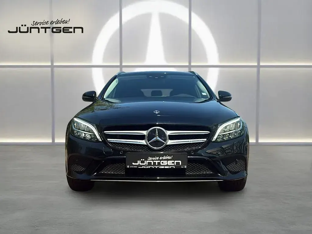 Gebraucht Mercedes C300e Avantgarde 306 PS (225 kW) 2020 Schwarz Limousine