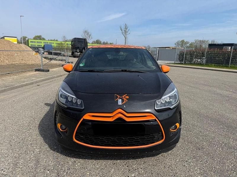Gebraucht Citroën DS3 207 PS (152 kW) 2012 Schwarz Kleinwagen