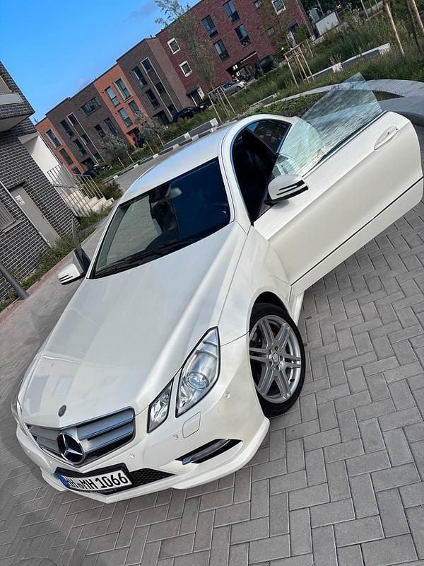 Weiß Gebraucht 2013 Mercedes E350 AMG Coupé | 10.800 € (Superpreis) - Bild 1/4