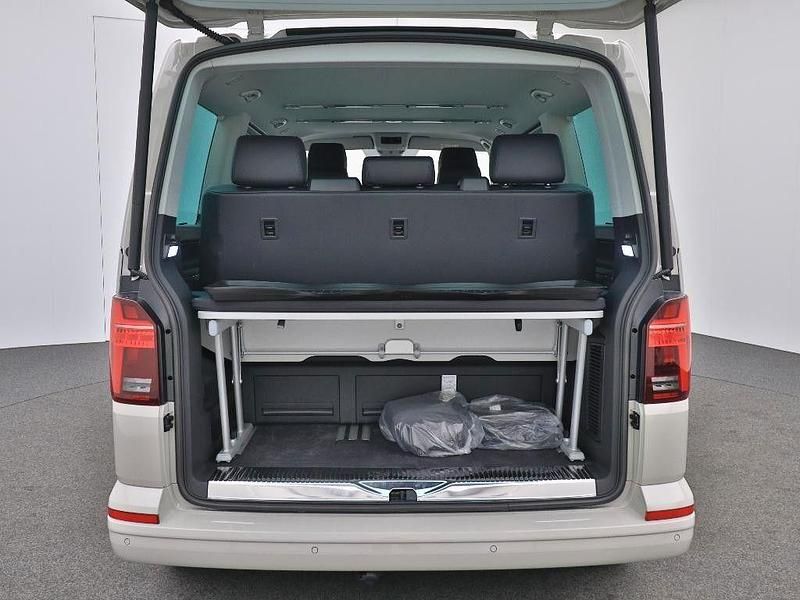 Second-hand VW Multivan 204 CP (150 kW) 2021 Gri Monovolum