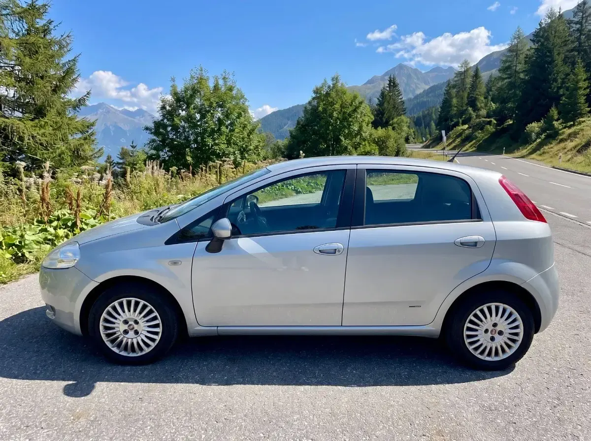 Gebraucht Fiat Grande Punto Dynamic 77 PS (56 kW) 2005 Silber Kleinwagen