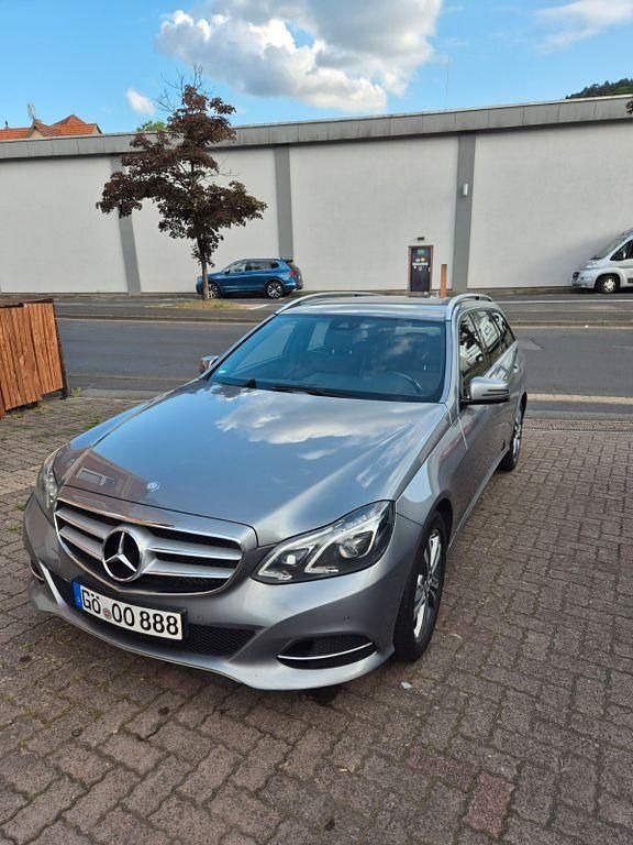 Grau Gebraucht 2014 Mercedes 250 Avantgarde Limousine | 12.800 € (Fairer Preis) - Bild 1/4