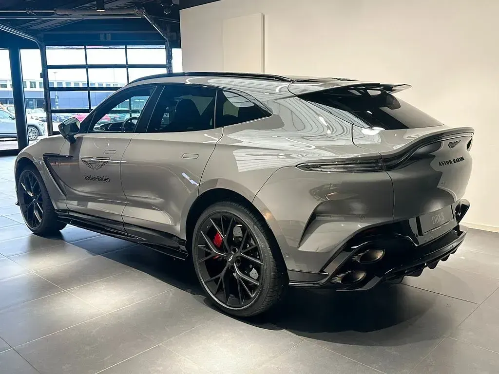 Gebraucht Aston Martin DBX 727 PS (534 kW) 2026 Grau SUV