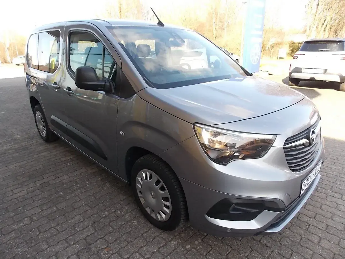 Gebraucht Opel Combo Life Edition 102 PS (75 kW) 2022 Silber Van / Kleinbus