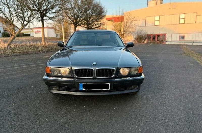Gebraucht BMW 730 184 PS (135 kW) 1998 Grau Limousine
