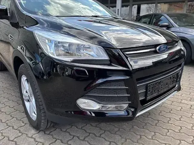 Gebraucht Ford Kuga 150 PS (110 kW) 2016 Schwarz SUV