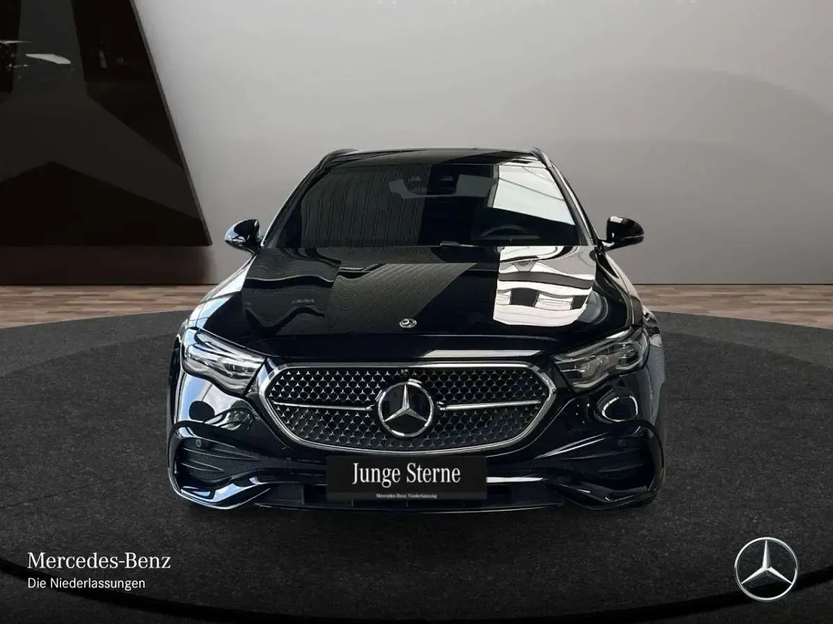 Gebraucht Mercedes E300 AMG line 197 PS (144 kW) 2025 Schwarz Limousine