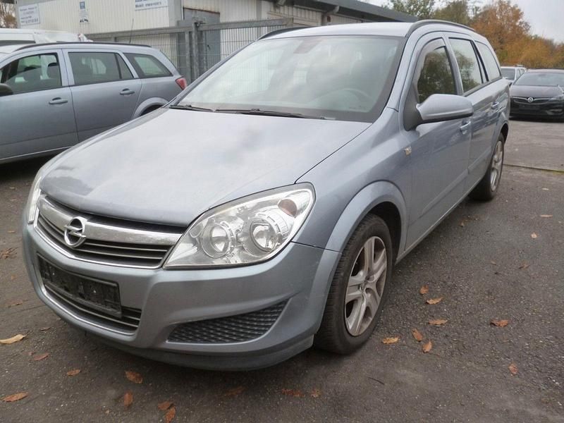 Gebraucht Opel Astra Edition 116 PS (85 kW) 2009 Silber Kombi