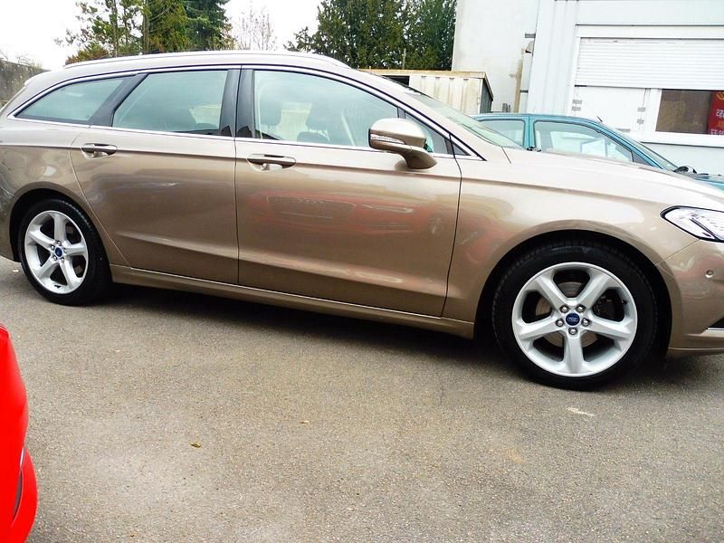 Gebraucht Ford Mondeo Titanium 203 PS (149 kW) 2018 Silber Kombi