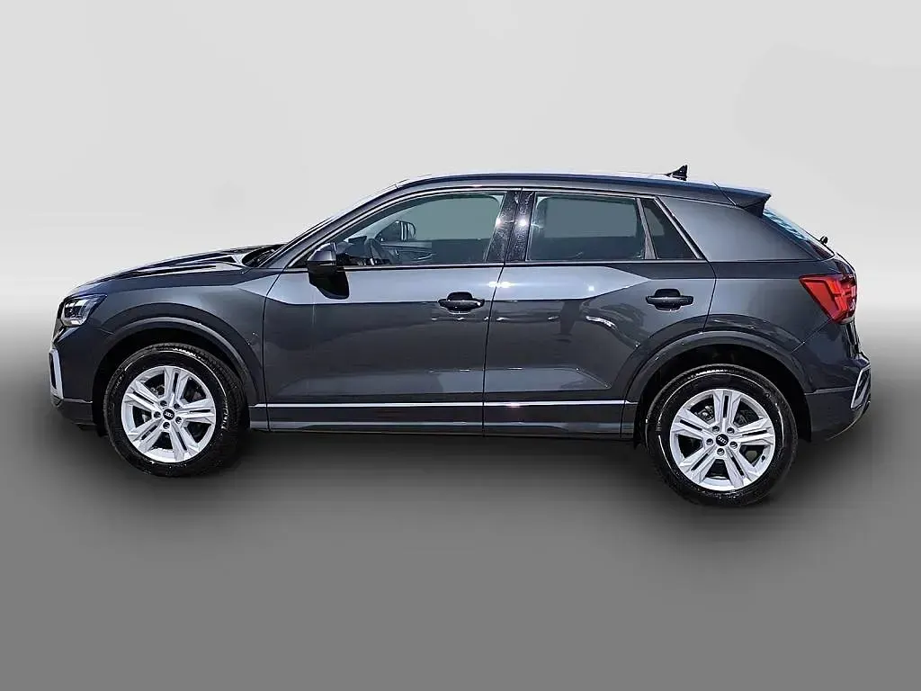 Używany Audi Q2 Advanced 150 KM (110 kW) 2023 Szary SUV