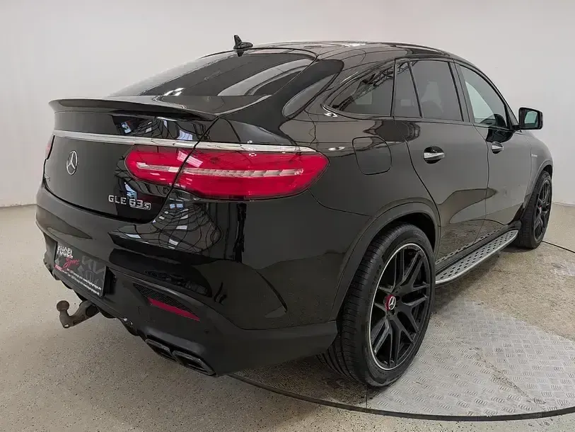Gebraucht Mercedes GLE63 AMG AMG 585 PS (430 kW) 2016 Obsidianschwarz  metalliclack SUV