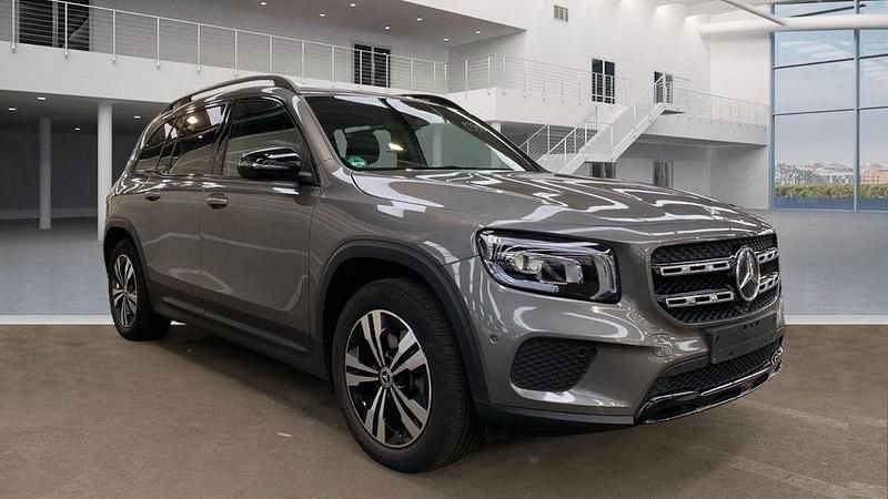Mountaingrau Gebraucht 2021 Mercedes GLB200 Progressive SUV | 27.900 € (Guter Preis) - Bild 1/4
